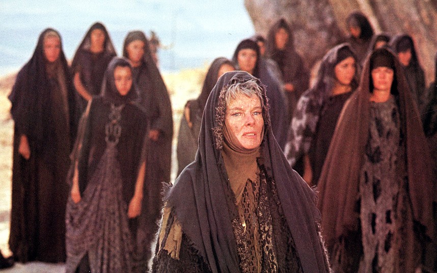 still from the trojan women with katharine hepburn. absurdicious.